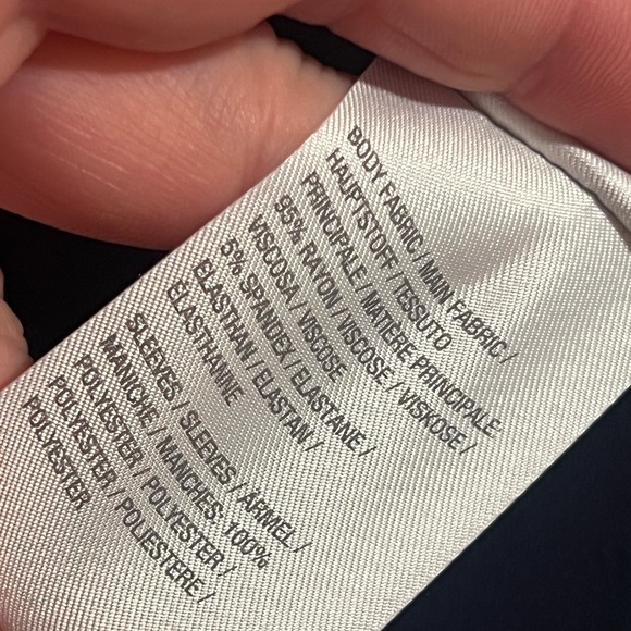 #40 H BY HALSTON • NAVY TOP • SHEER FLOWY SLEEVES - Picture 6 of 6